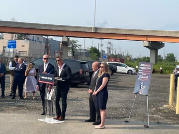 Newark ganha radar moderno, e EUA pedem US$ 10 bilhões para controle aéreo