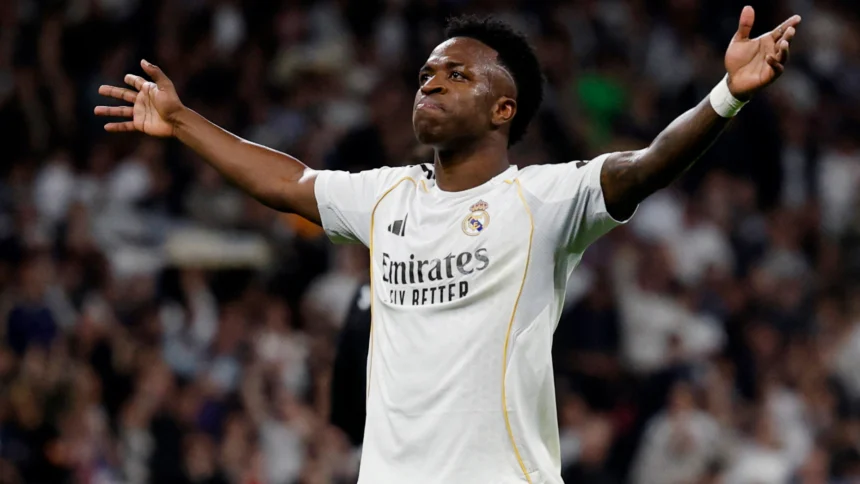 Vini Jr. renova com o Real Madrid e assina contrato até 2032