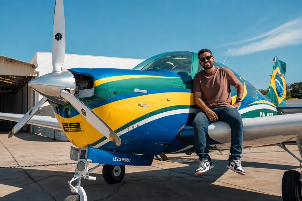 Piloto brasileiro dará a volta ao mundo em monomotor por mais de 50 países com apoio da Breitling